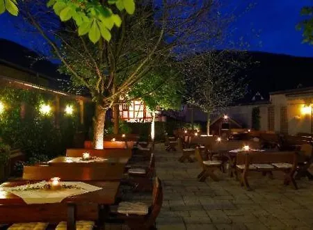 Alter Posthof 3*